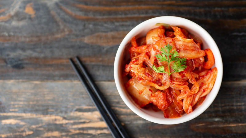 Kimchi and sauerkraut