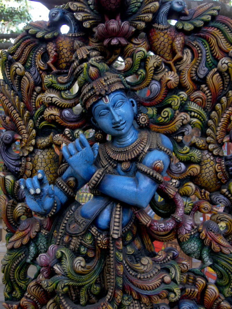 Krishna in wood - Photo on Wikimedia Commons