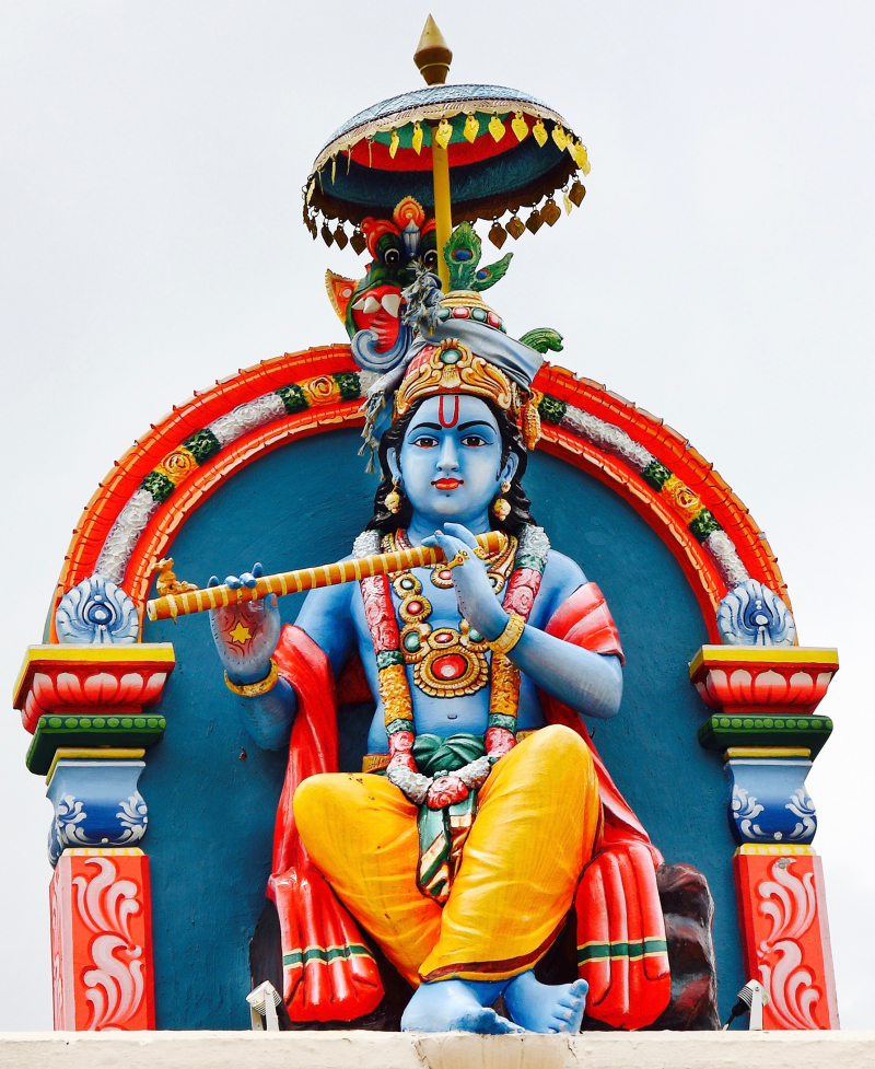 Krishna at Sri Mariamman Temple Singapore - Photo on Wikimedia Commons
