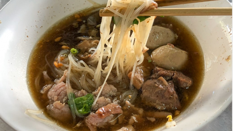 Screenshot via https://www.phuket101.net/noodle-soup-in-phuket/