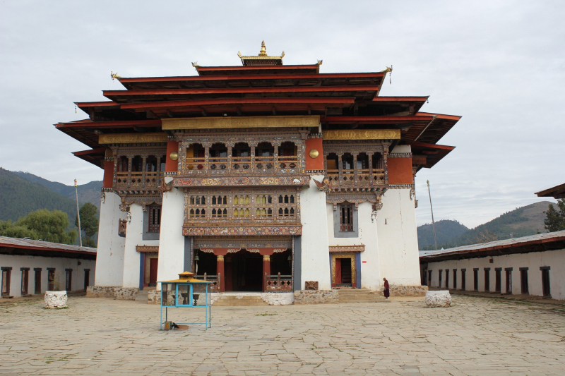 Screenshot of https://commons.wikimedia.org/wiki/File:Phobjikha_Valley,_Gangteng_Monastery_%2815843416102%29.jpg