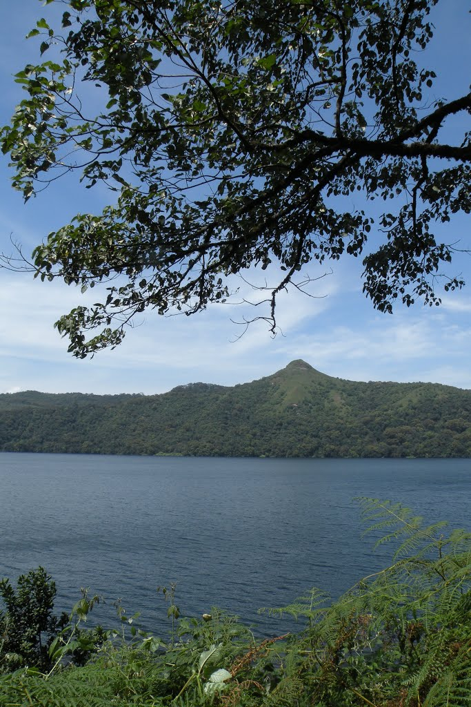 Photo:  Mapio.net - Lake Oku