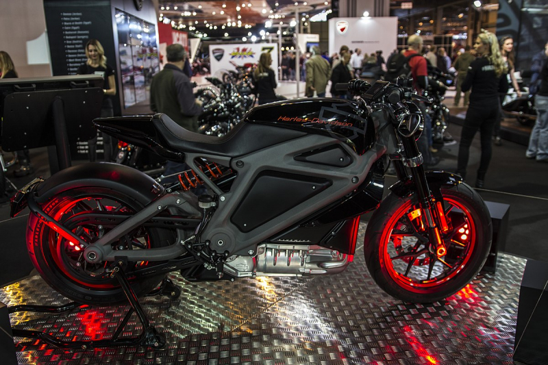 Photo on Wikimedia Commons (https://commons.wikimedia.org/wiki/File:Harley_Davidson_Livewire_at_Motorcycle_Live_2014_01.jpg)