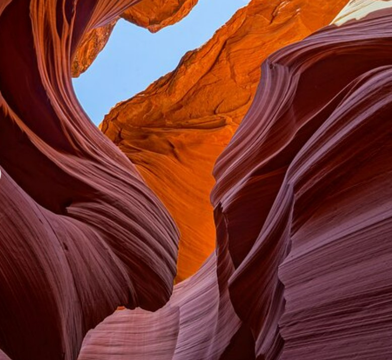 Lower Antelope Canyon Hiking Tour