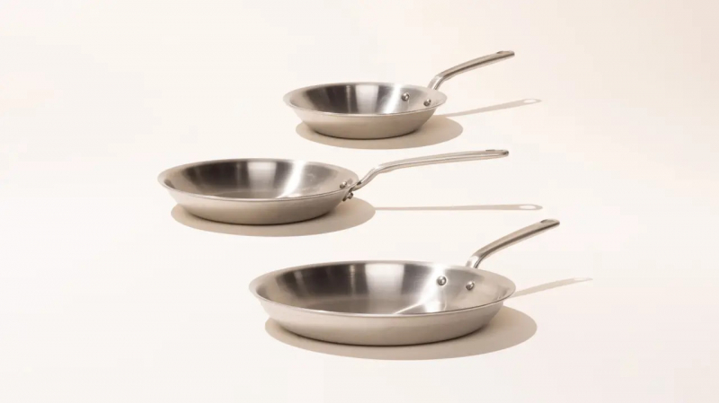 Photo on Made In (https://madeincookware.com/products/stainless-steel-frying-pan/set)