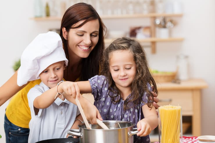 Make your kids happy in the kitchen