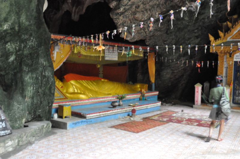 Photo by Shankar S. on Wikimedia Commons (https://commons.wikimedia.org/wiki/File:Small_Buddha_shrine_inside_the_killing_cave_%2814266096488%29.jpg)