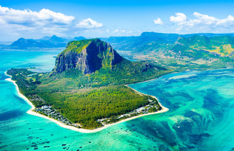 Mauritius (photo:https://ghoomophiro.com/)