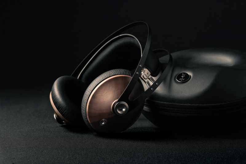 Photo by Jacoby Clarke (https://www.pexels.com/photo/modern-headphones-with-box-placed-on-black-surface-5249311/)