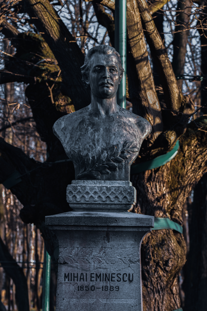 Photo by Dids: https://www.pexels.com/photo/photo-of-a-bust-7450528/