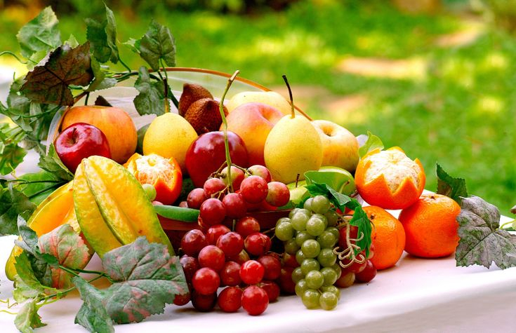 If you have diabetes, you should eat fruit 1–2 hours before or after meals