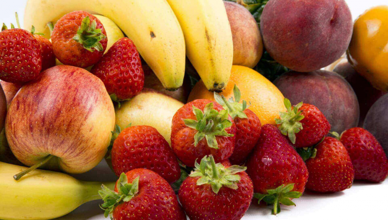 Eating fruit before or after a meal reduces its nutrient value