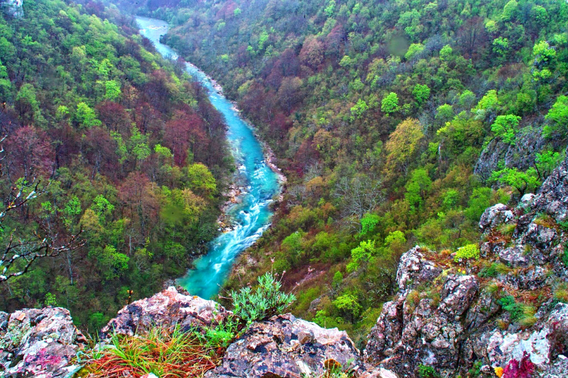 Neretva River (photo: https://www.itinari.com/)