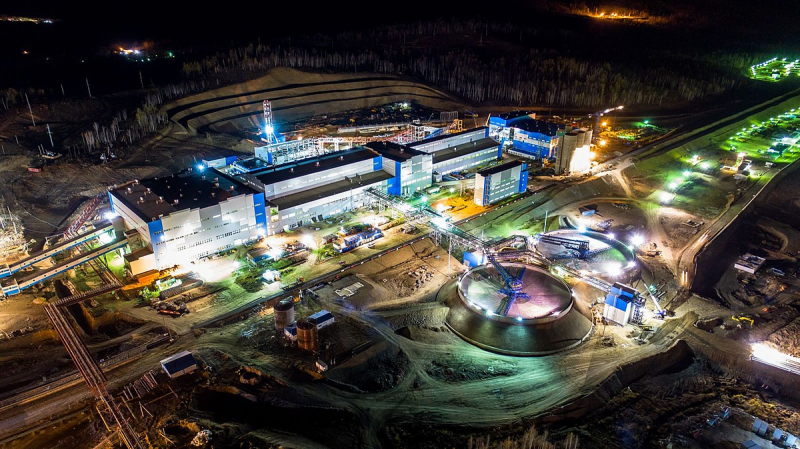 Photo by Andrey Kuzmin on Wikimedia Commons (https://commons.wikimedia.org/wiki/File:Nornickel%27s_Bystrinsky_Mine_and_Concentrator.jpg)
