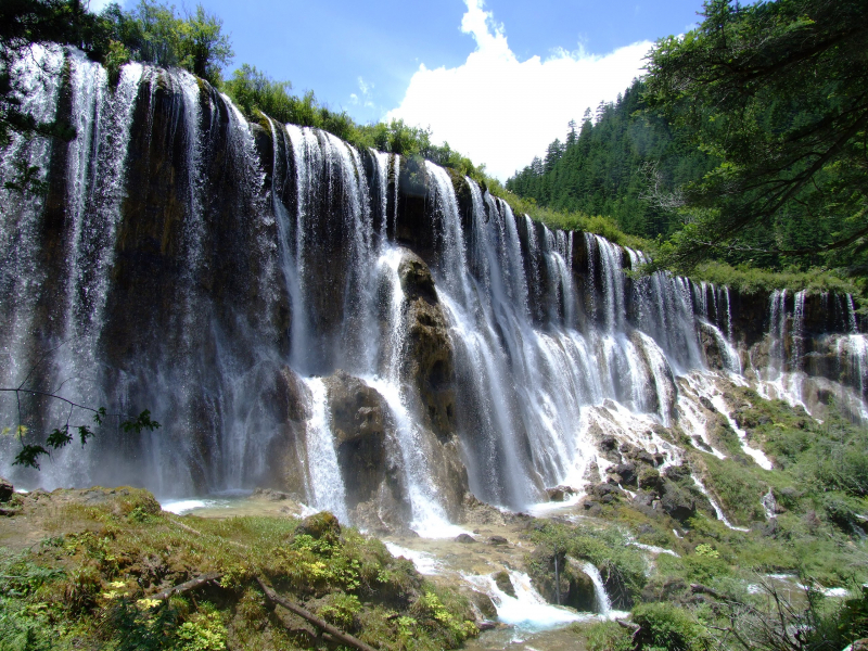 Nuorilang Waterfall