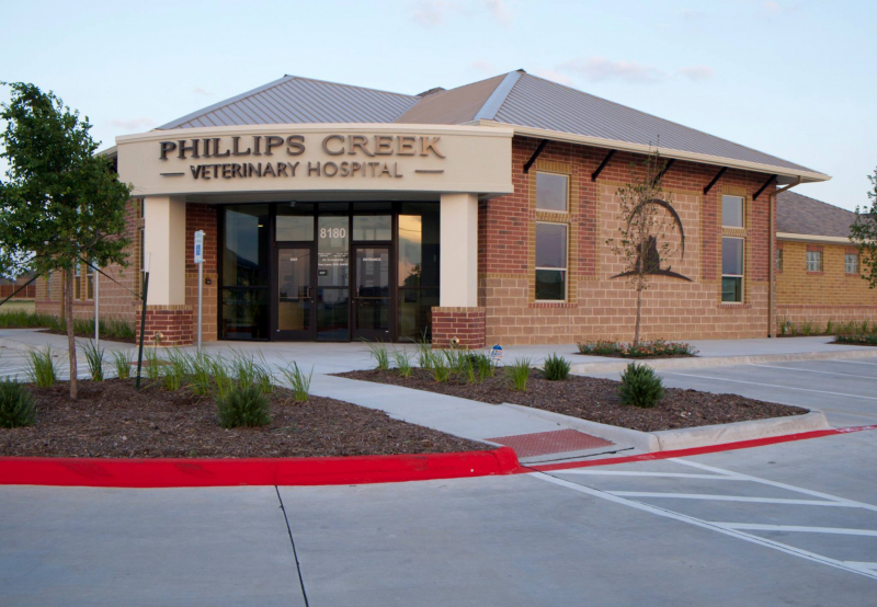 Phillips Creek Veterinary Hospital. Photo: facebook.com
