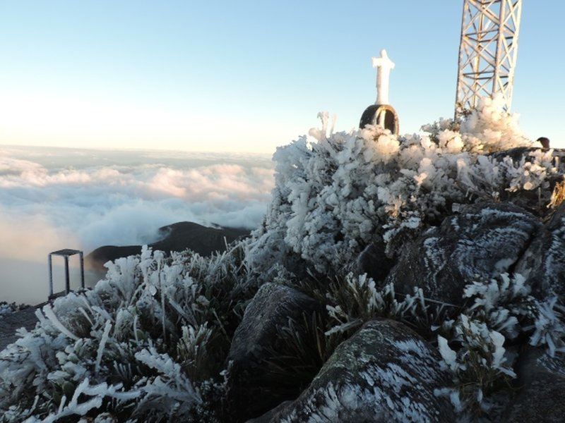 Ice on the summit of Pico da Bandeira (Photo: hikingproject.com)