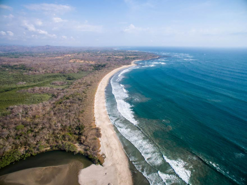 https://mytanfeet.com/costa-rica-beach-information/playa-langosta/