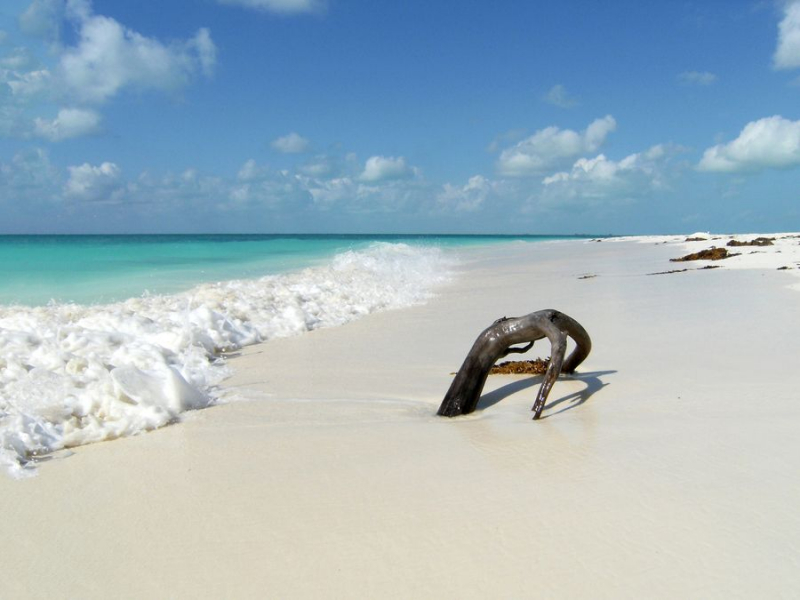Playa Sirena. Photo: pinterest.com