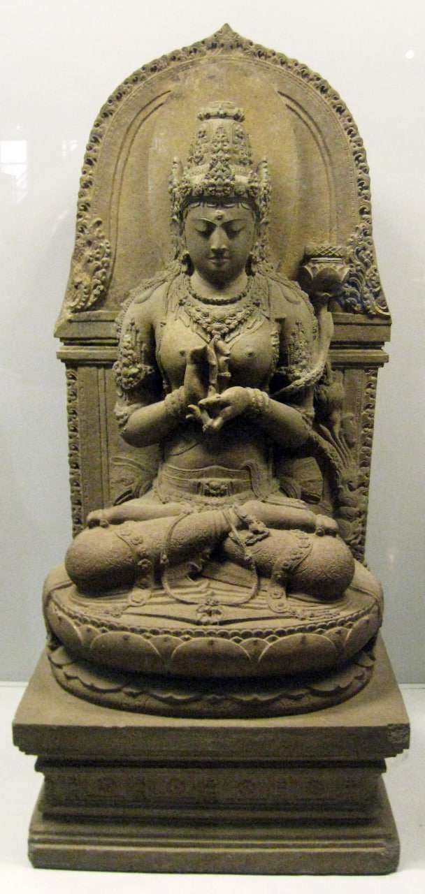 Photo on Wikimedia Commons (https://commons.wikimedia.org/wiki/File:Prajnaparamita_Java_Front.JPG)