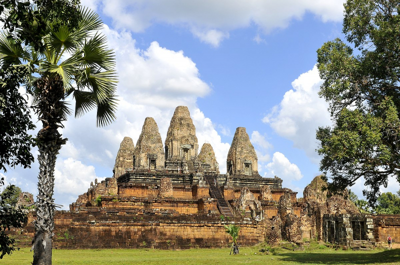 Screenshot of https://commons.wikimedia.org/wiki/File:Pre_Rup,_Angkor_1.jpg