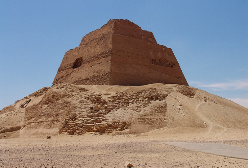 Pyramid of Meidum - ecreyes/ Flickr