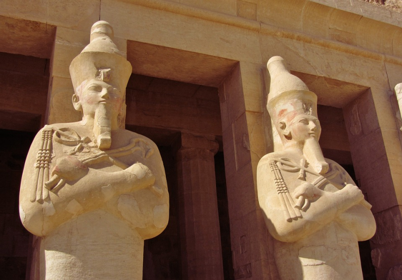 El Faraón-Mujer and Hatshepsut (Source:Pixabay - https://pixabay.com/photos/egypt-deir-el-bahari-culture-2179550/)