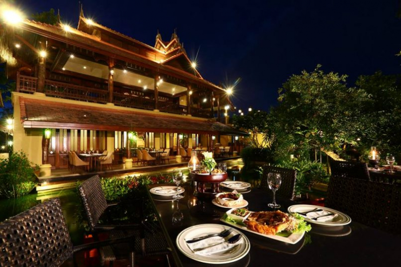 Rak Tha Nam Restaurant