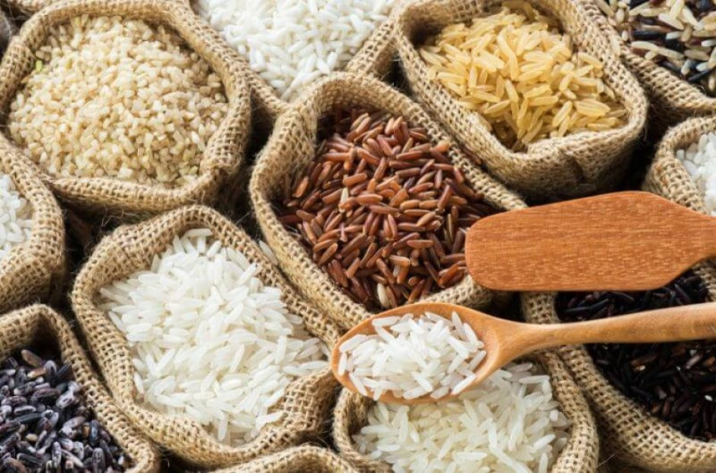 Eating too much rice could provide you with too many carbohydrates and not enough vitamin C