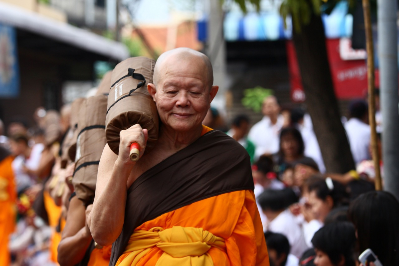 Photo on Pixabay (https://pixabay.com/photos/buddhists-monks-walk-robes-orange-458909/)