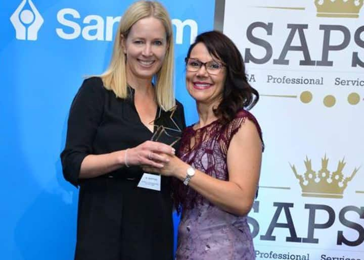 One of the best lawyers in South Africa 2021, Sally Hutton (L) with Dr Janette Minnaar (R). Photo: @proethicssa Source: Twitter