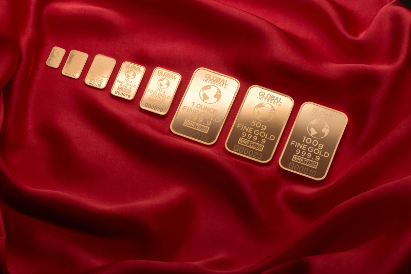 Photo by Michael Steinberg: https://www.pexels.com/photo/assorted-weight-gold-colored-gold-plated-bars-342950/