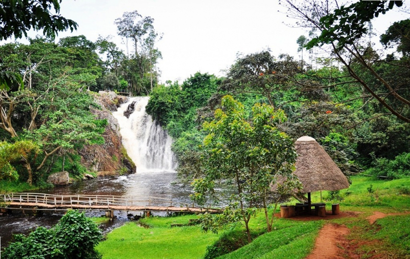 https://ugandatourismcenter.com/