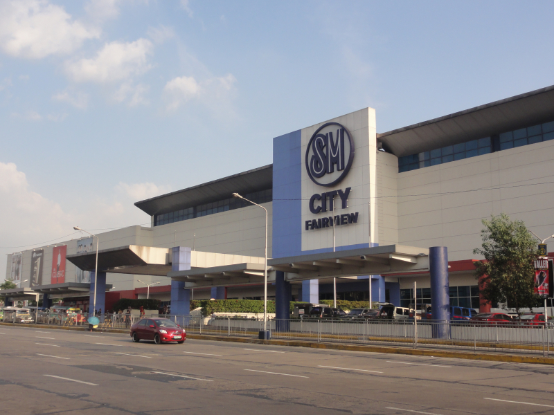 Photo on Wikipedia (https://en.wikipedia.org/wiki/File:SM_City_Fairview_main_building,_Lagro,_Novaliches,_Quezon_City.jpg)