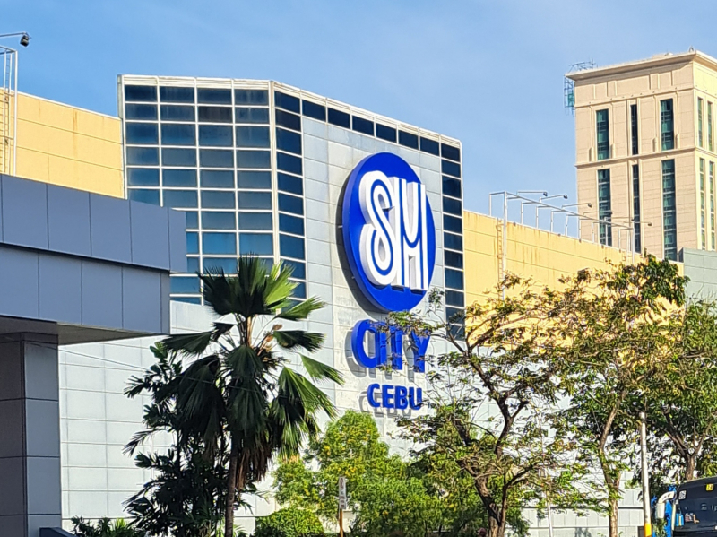 Photo on Wikimedia Commons (https://commons.wikimedia.org/wiki/File:SM_City_Cebu_Main_Mall_Facade_%282023%29.jpg)