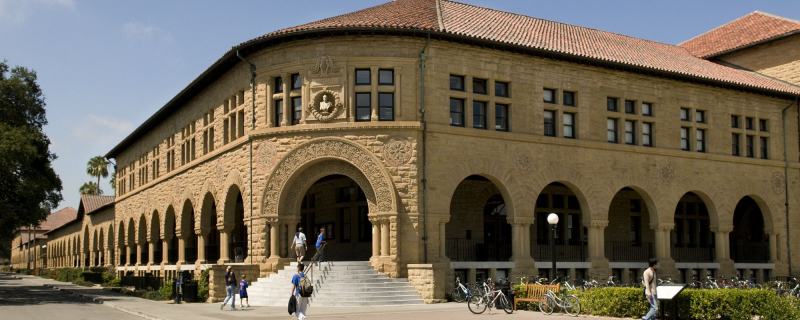 Stanford University is in the heart of Northern California’s dynamic Silicon Valley, home to Yahoo, Google, Hewlett-Packard, and many other cutting-edge tech companies that were founded by and continue to be led by Stanford alumni and faculty. Photo: Stanford University