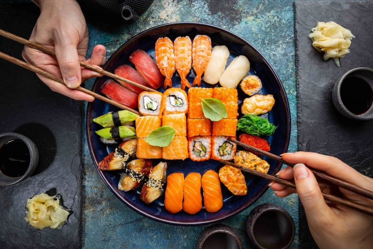 https://facts.net/lifestyle/food/types-of-sushi/