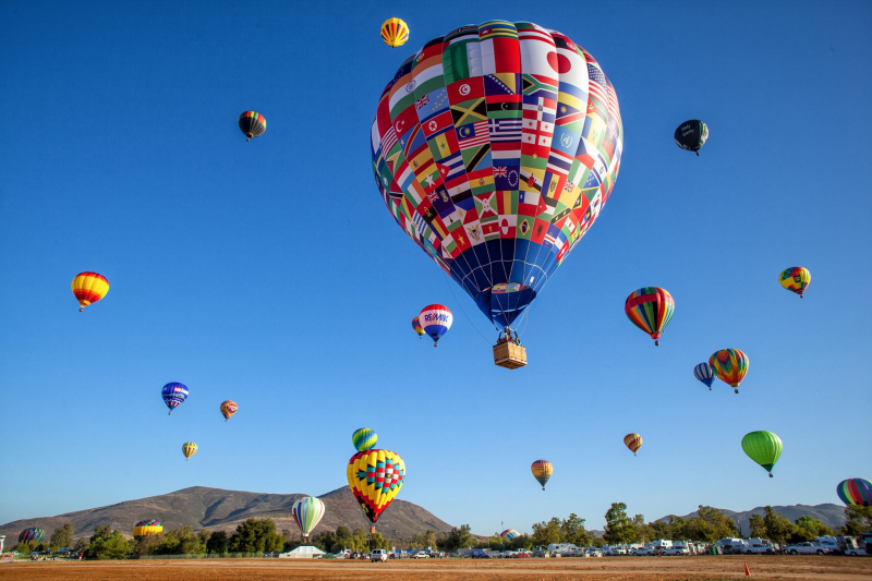 Take a Hot Air Balloon Ride in Temecula