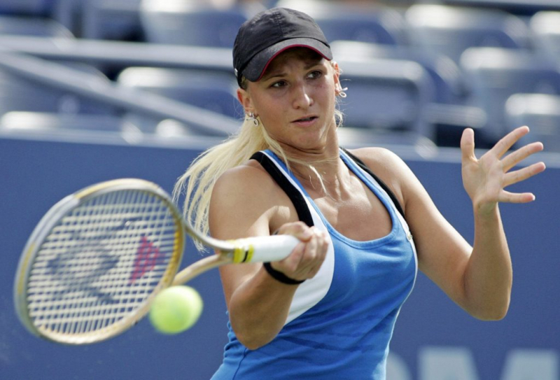 Tatiana Golovin (photo: https://www.tenniscanada.com/)