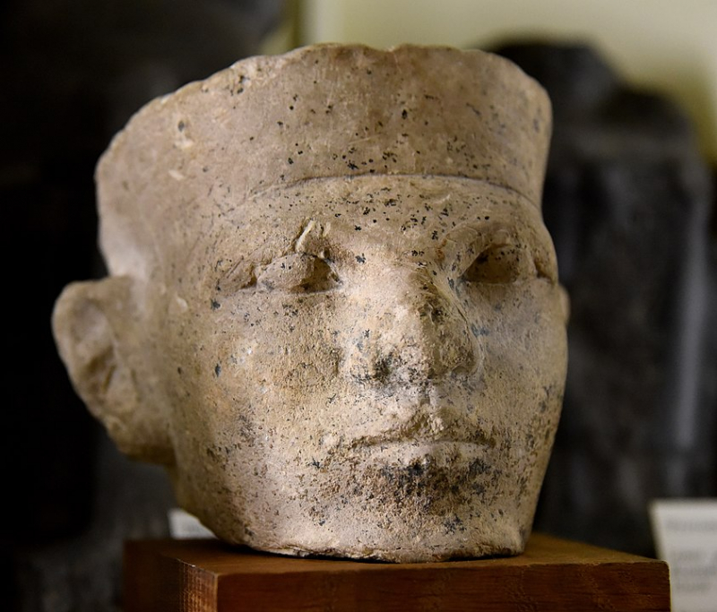 Limestone head of a king -en.wikipedia.org