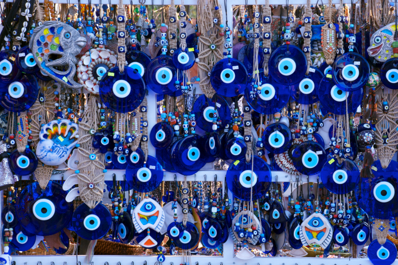 Photo by https://commons.wikimedia.org/wiki/File:Evil_Eye_Decorations.jpg