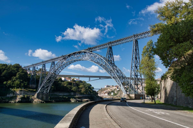 Photo: The Maria Pia bridge - structurae.net
