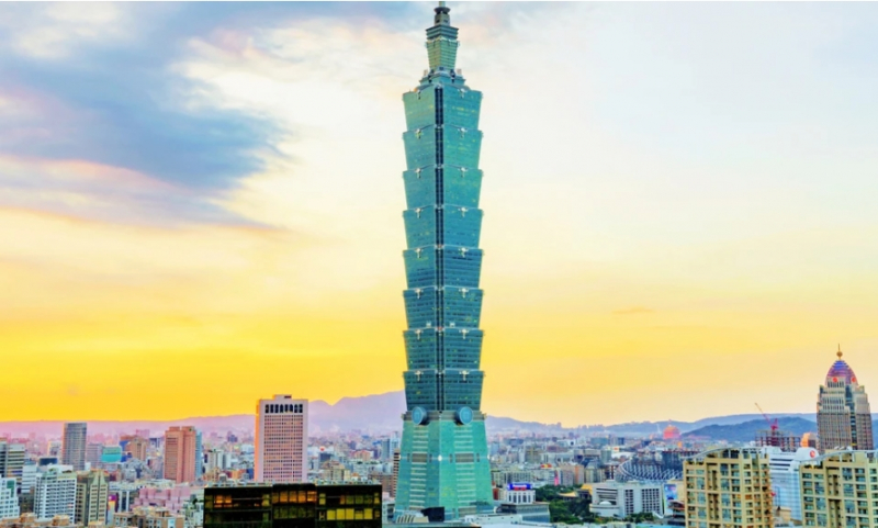 Taipei 101 as seen from Elephant Mountain (Dreamstime)