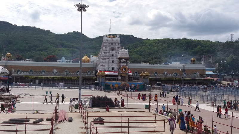 Venkateswara Temple (Tirupati Mandir). Photo from https://commons.wikimedia.org/wiki/File:Venkateswara_Temple_%28Tirupati_Mandir%29.jpg