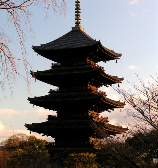http://www.travelphotogallery.net/japan/osaka-kyoto/japan-a-top-of-toji-pagoda-in-kyoto-photo.jpg.html