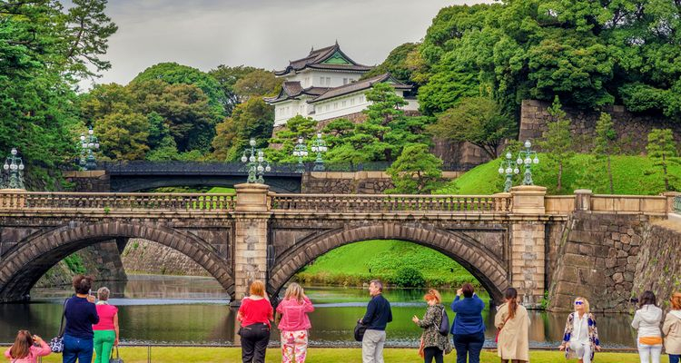 Tour the Imperial Palace