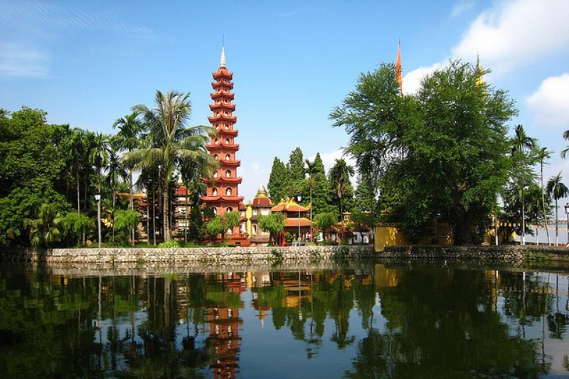 https://vietnampremiertravel.com/quan-thanh-temple-and-tran-quoc-pagoda/