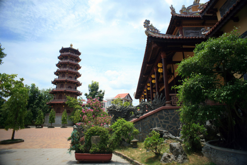 Tu Dam Pagoda