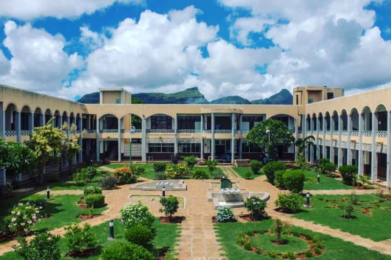Facebook: University of Technology, Mauritius - UTM