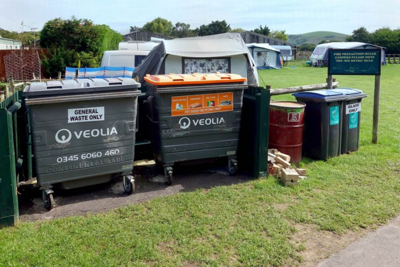 Photo: https://www.wheeliebins.co.uk/blog/who-manages-our-waste-veolia/